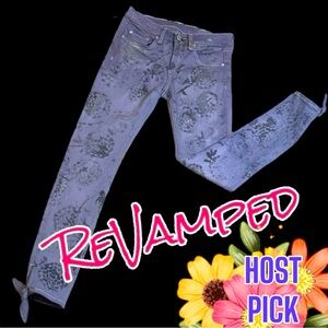 🎉HP🎉 NWT Originally White Skinny Mid Rise Ankle Tie Jeans Now Floral Cyano. 26